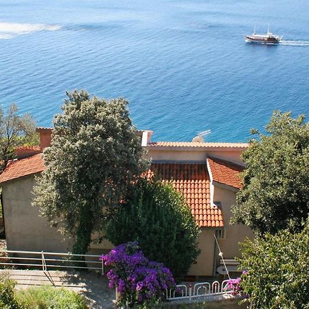 Apartments By The Sea Stanici, Omis - 1028 Tice Экстерьер фото