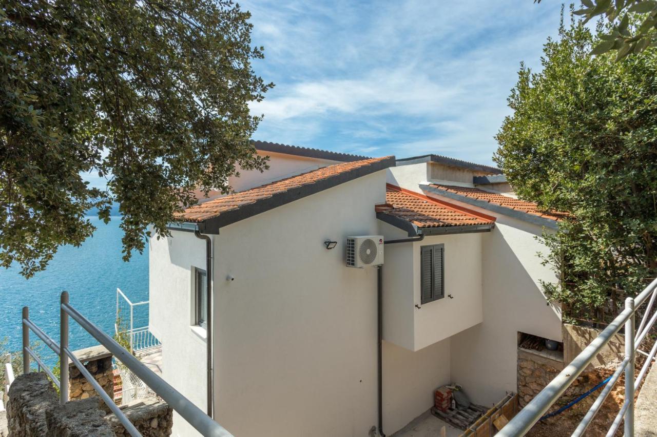 Apartments By The Sea Stanici, Omis - 1028 Tice Экстерьер фото