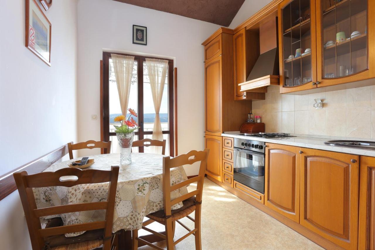 Apartments By The Sea Stanici, Omis - 1028 Tice Экстерьер фото
