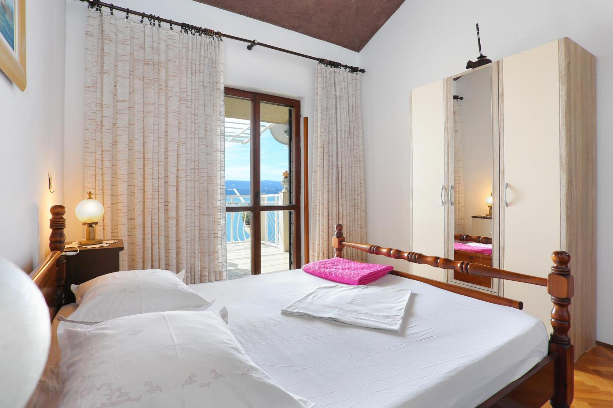 Apartments By The Sea Stanici, Omis - 1028 Tice Номер фото