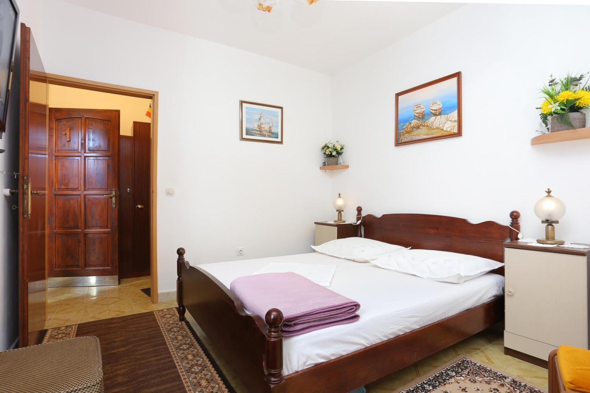Apartments By The Sea Stanici, Omis - 1028 Tice Номер фото